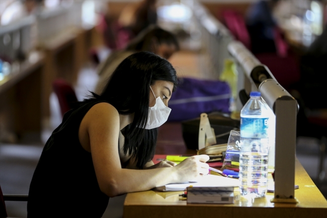 Milli Kütüphane kapılarını okuyucuya açtı